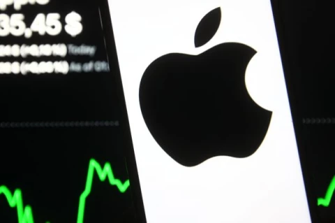 У Apple кризис: продажи iPhone упали в 2024 г