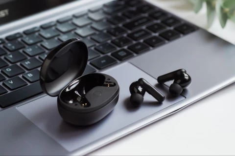 Как подключить беспроводные наушники к компьютеру