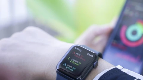 Как подключить Apple Watch к iPhone ?